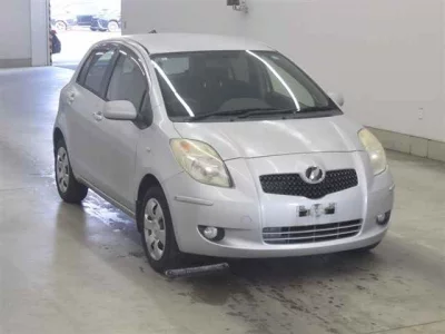 Toyota VITZ  с аукциона в Японии