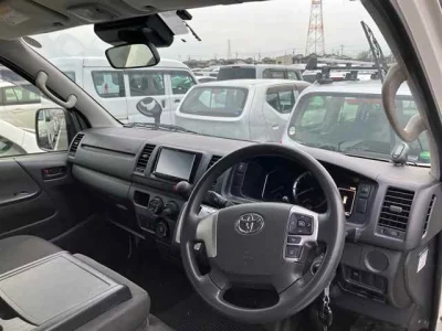 Toyota HiAce Van