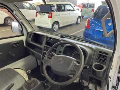 Nissan NT100 Clipper