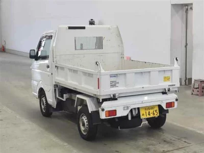 Nissan NT100 Clipper