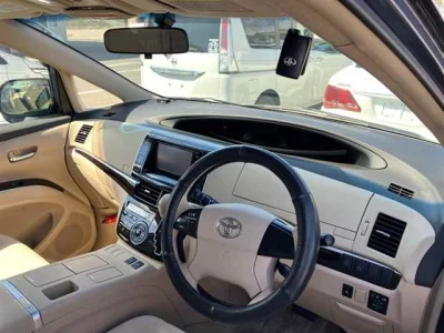 Toyota Estima Hybrid