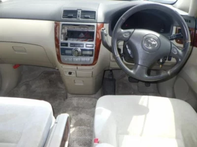 Toyota Ipsum