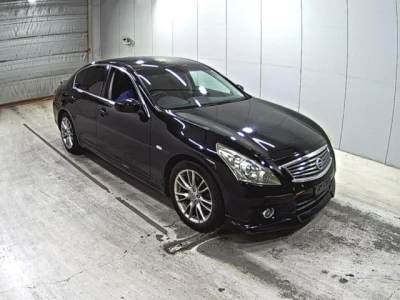 Nissan SKYLINE  с аукциона в Японии