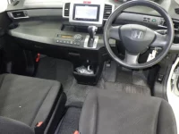 Honda FREED лот № 2205 оценка 4  с аукциона в Японии 2