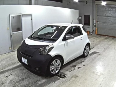Toyota iQ