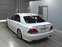Toyota CROWN лот № 2239 оценка 3.5  с аукциона в Японии 1