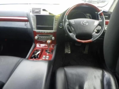 Lexus LS600h