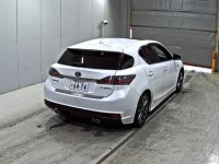 Lexus CT лот № 3270 оценка 4  с аукциона в Японии 4