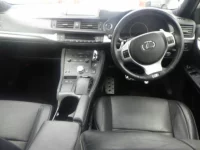 Lexus CT лот № 3270 оценка 4  с аукциона в Японии 2