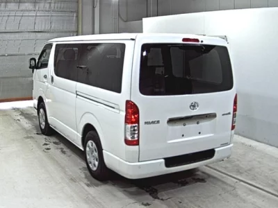 Toyota HiAce Van