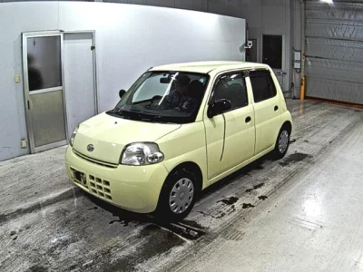 Daihatsu Esse
