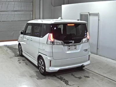 Suzuki Solio