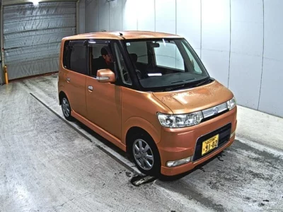 Daihatsu TANTO  с аукциона в Японии