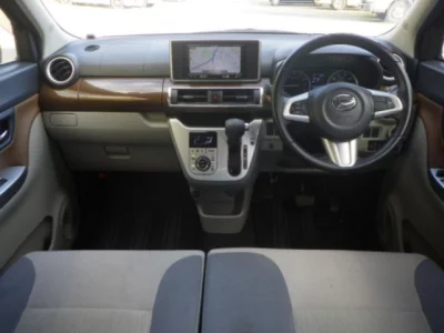 Daihatsu Cast  с аукциона в Японии