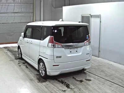 Mitsubishi Delica D:2
