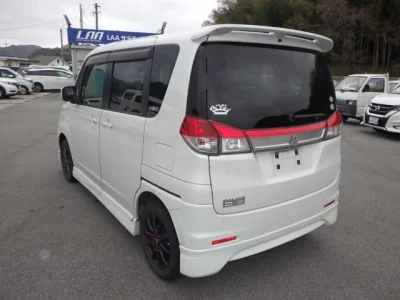 Mitsubishi Delica D:2
