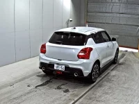 Suzuki SWIFT лот № 3306 оценка R  с аукциона в Японии 4