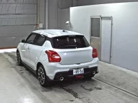 Suzuki SWIFT лот № 3306 оценка R  с аукциона в Японии 1