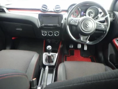 Suzuki SWIFT  с аукциона в Японии