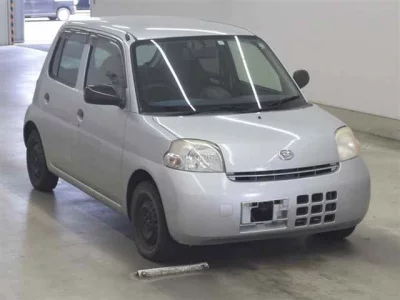 Daihatsu Esse