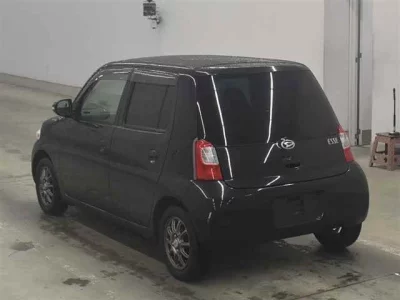 Daihatsu Esse