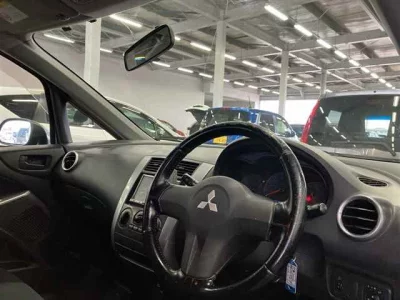 Mitsubishi Colt Plus