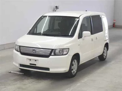 Honda Mobilio Spike