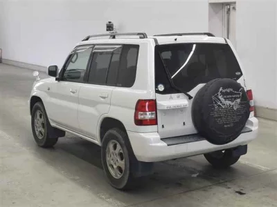 Mitsubishi Pajero iO