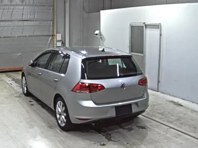 Volkswagen Golf  с аукциона в Японии