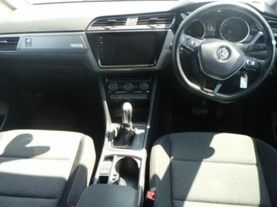 Volkswagen GOLF TOURAN  с аукциона в Японии