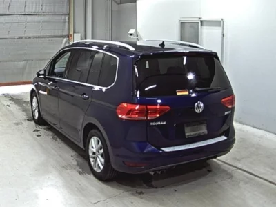 Volkswagen GOLF TOURAN  с аукциона в Японии
