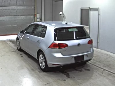 Volkswagen Golf  с аукциона в Японии