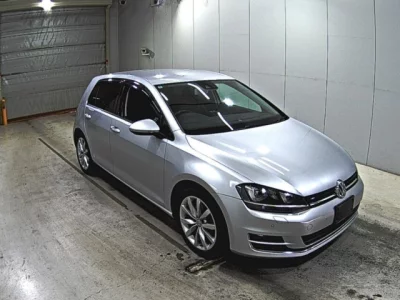 Volkswagen Golf  с аукциона в Японии