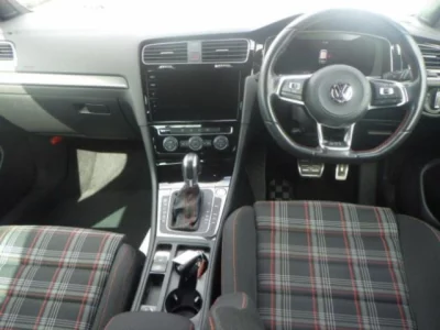 Volkswagen Golf  с аукциона в Японии