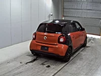 Smart FORFOUR лот № 1118 оценка 4.5  с аукциона в Японии 4