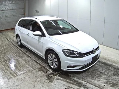 Volkswagen GOLF VARIANT  с аукциона в Японии