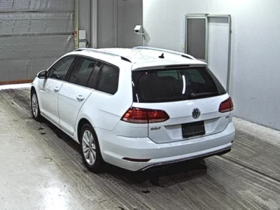 Volkswagen GOLF VARIANT  с аукциона в Японии