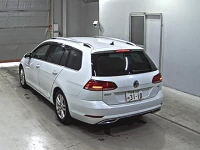 Volkswagen GOLF VARIANT  с аукциона в Японии