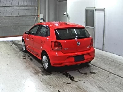 Volkswagen Polo  с аукциона в Японии