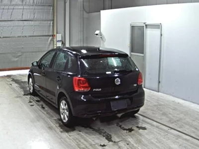 Volkswagen Polo  с аукциона в Японии