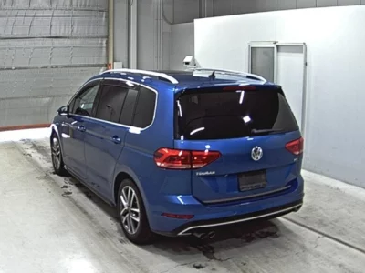 Volkswagen GOLF TOURAN  с аукциона в Японии