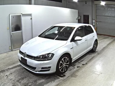 Volkswagen Golf  с аукциона в Японии