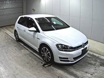 Volkswagen Golf  с аукциона в Японии