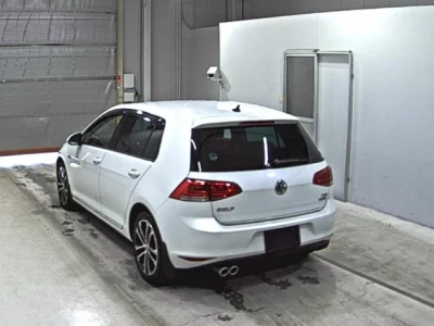 Volkswagen Golf  с аукциона в Японии