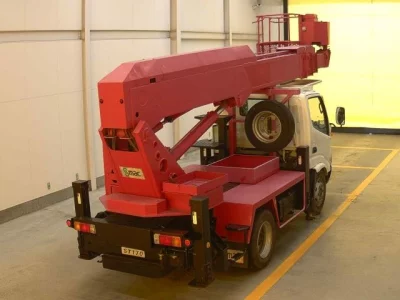 Toyota DYNA  с аукциона в Японии