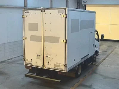 Toyota DYNA  с аукциона в Японии