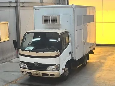 Toyota DYNA  с аукциона в Японии