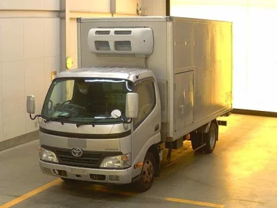 Toyota DYNA  с аукциона в Японии