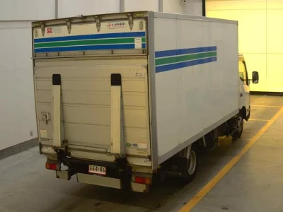 Toyota DYNA  с аукциона в Японии