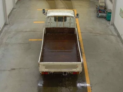 Toyota DYNA  с аукциона в Японии